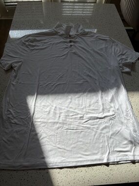 Vuori Classic White Short Sleeve Polo with Button Placket